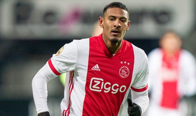 可谓是左右 可谓是左右